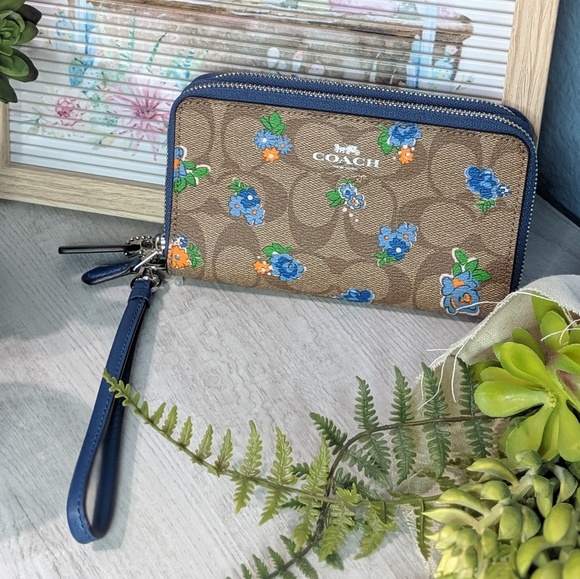 Coach Handbags - New Coach Floral Logo Wallet A025